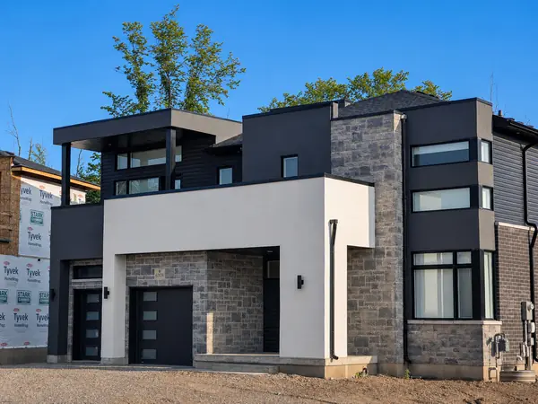 Modern City Plasters stucco exterior project in Niagara Region
